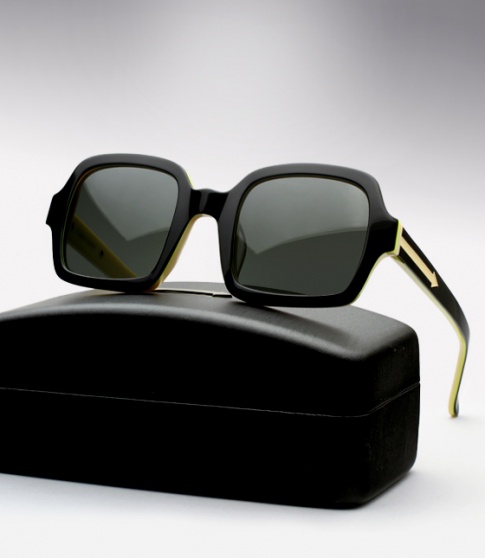 Karen Walker Cabbie - Black