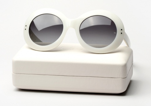 Oliver Goldsmith Koko (1966) - White